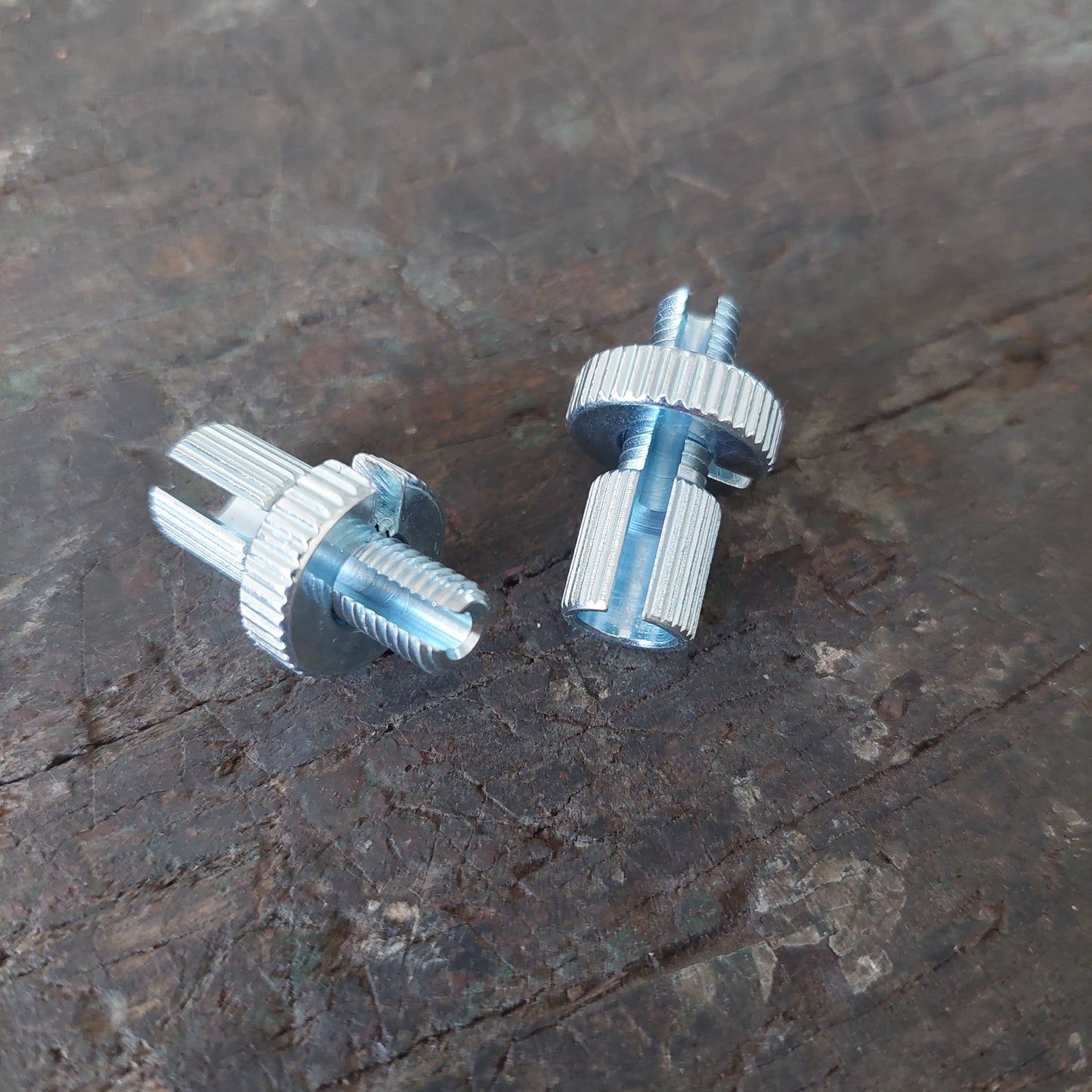 stelschroef met gleuf