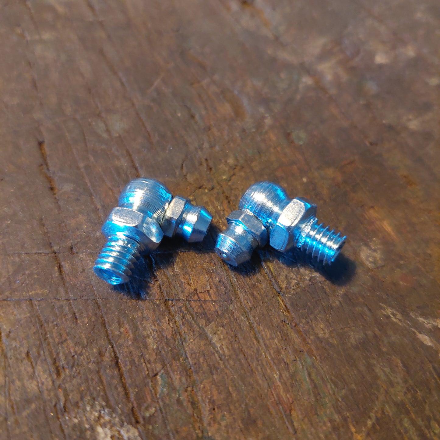 smeernippel M6x1  90graden