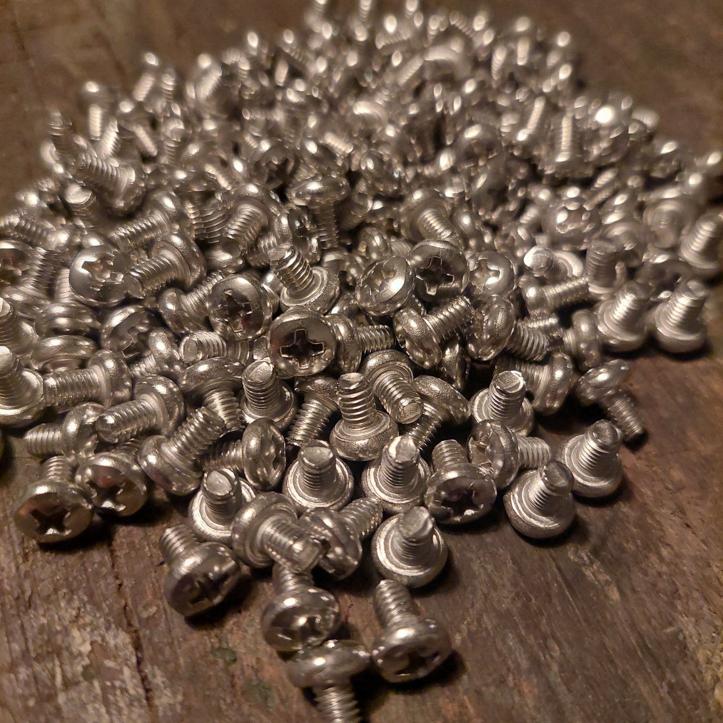 schroef met kruiskop M4x6